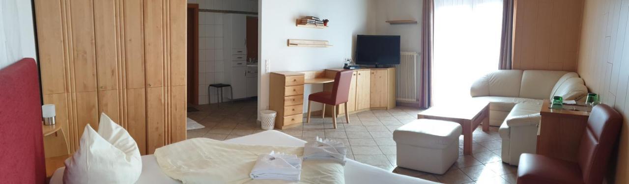 Hotel Hubertushof Trattenbach  Esterno foto