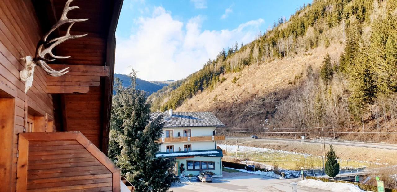 Hotel Hubertushof Trattenbach  Esterno foto